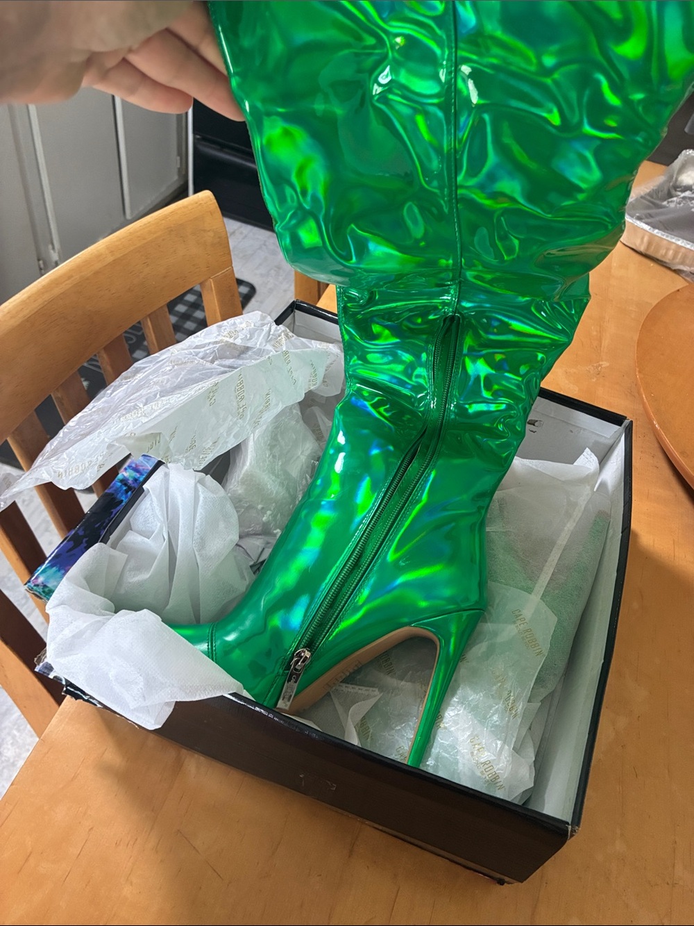 NEW!!! Shiny Emerald Green Thigh High Boots Cape Robbin Bemilia - Picture 4 of 6